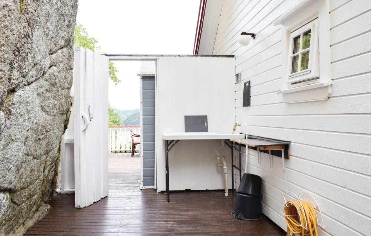 Cozy Home In Lyngdal With Kitchen Eksteriør billede